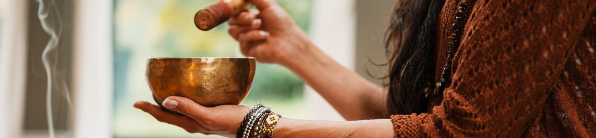 Elvira Yoga and Gong